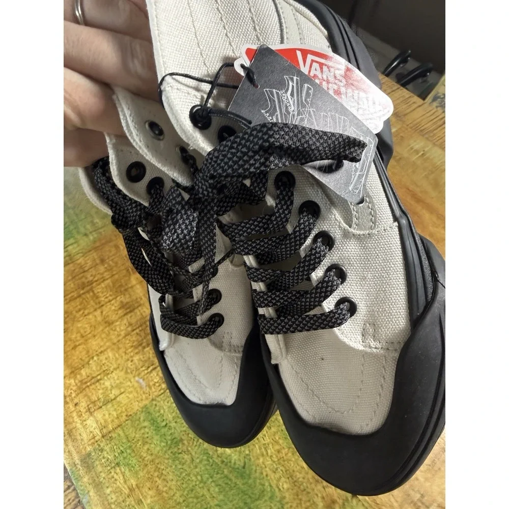 Vans Sk8-Hi Sentry‎ Unisex 6.5M/8W White New High Top Lug Sole Sneaker